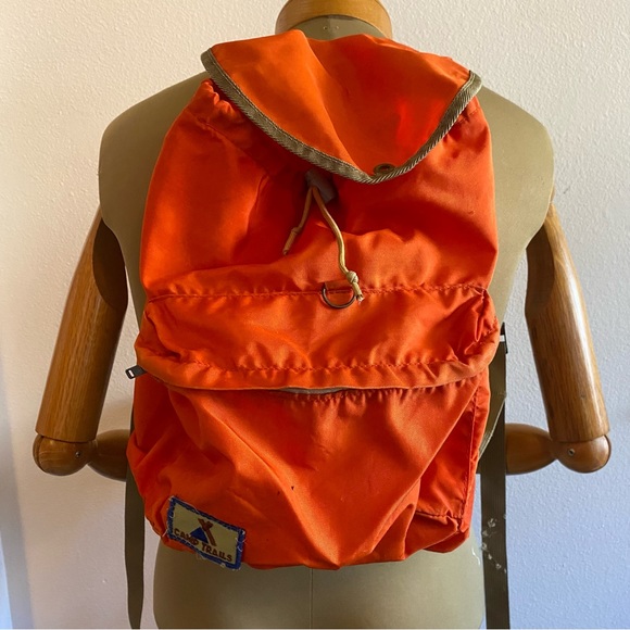 Camp Trails Bags Camp Trails Vintage Backpack Orange Nylon Measures
